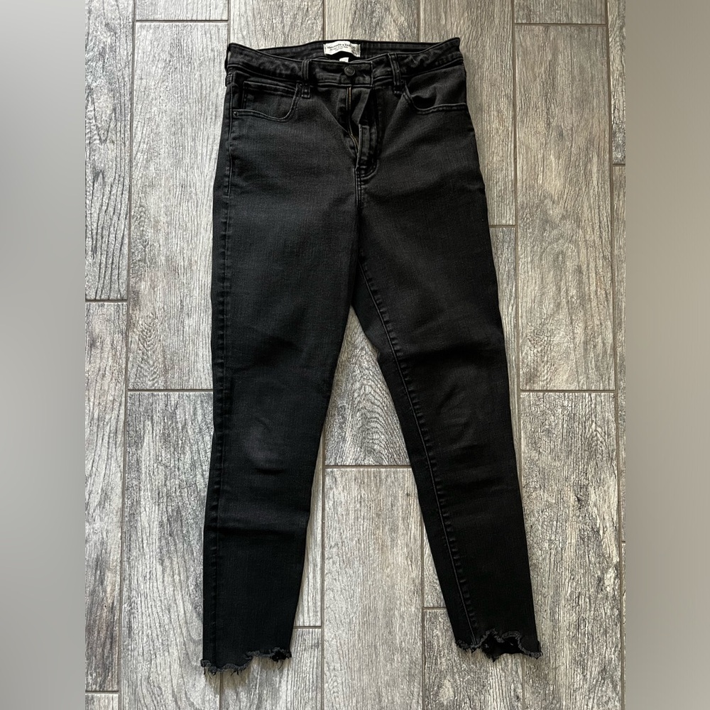 Abercrombie & Fitch Super Skinny High Rise with Raw Hem and Ankle Length